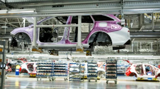 Stellantis redukuje zatrudnienie w Tychach. Znika trzecia zmiana, pracę straci ponad 700 osób