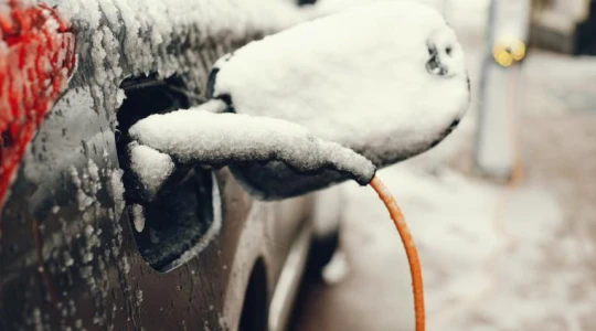 Koniec zimowego koszmaru kierowców EV? Nowa bateria od CATL ma działać przy -40°C